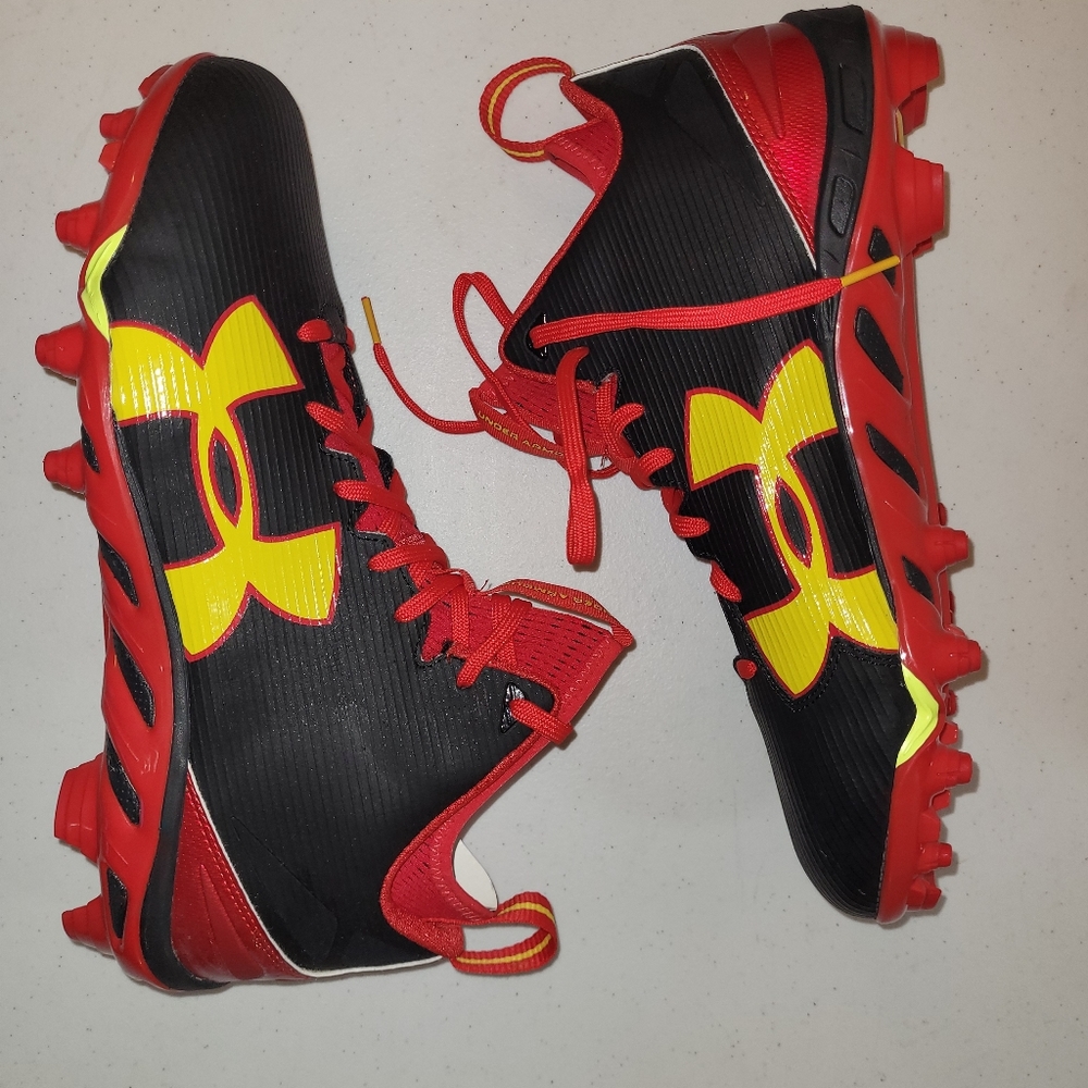 Under Armour UA Team Spine Fierce MC Men's Football Cleats! Size- 13, 13.5, & 14